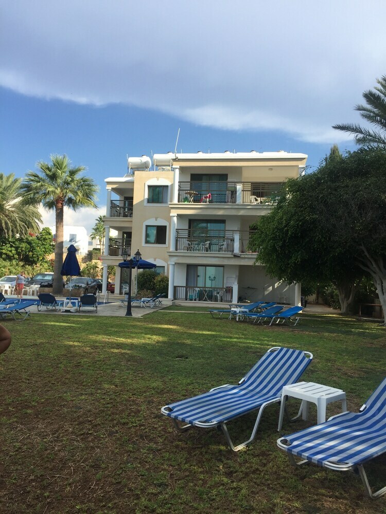 Rododafni Beach Apartments