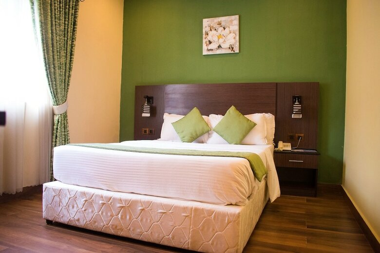 Atlantic Hotel And Suites