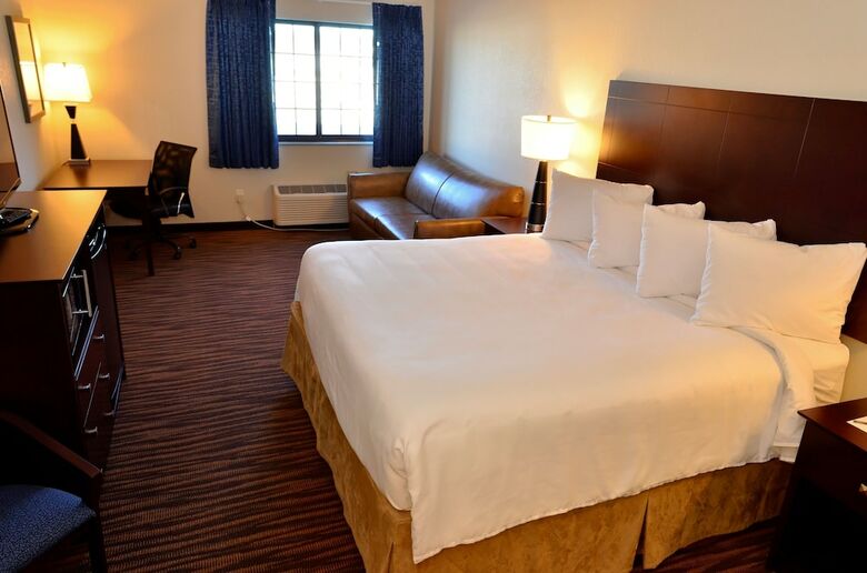 Hotel Cobblestone Inn & Suites - Holstein