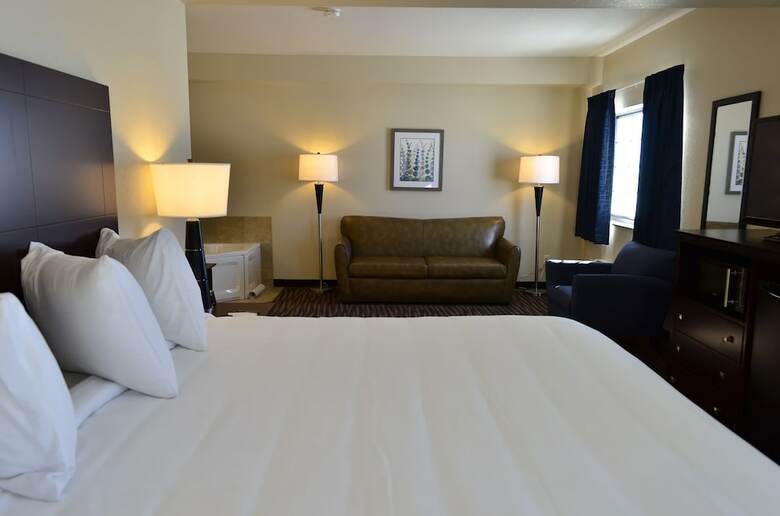 Hotel Cobblestone Inn & Suites - Holstein