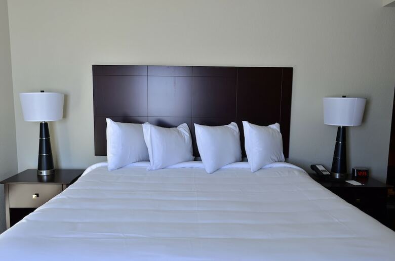 Hotel Cobblestone Inn & Suites - Holstein