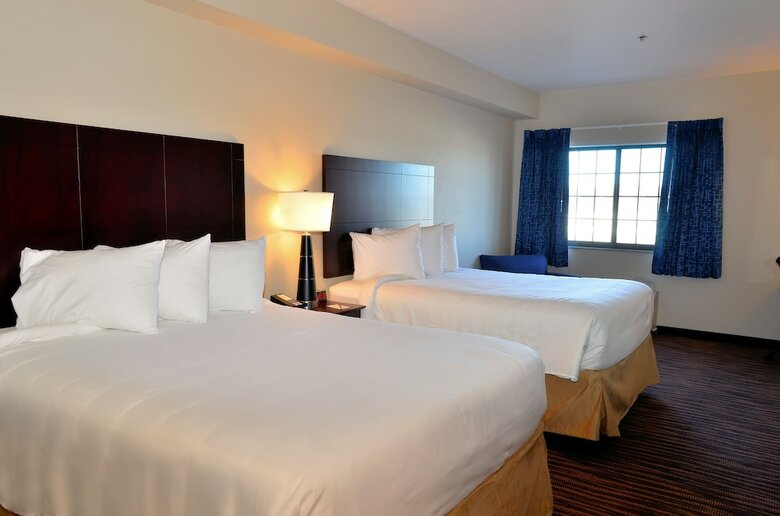 Hotel Cobblestone Inn & Suites - Holstein