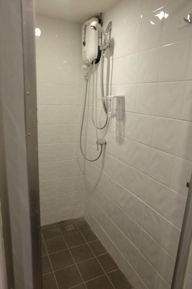 Hostal Loma Hostel At Phuket Town