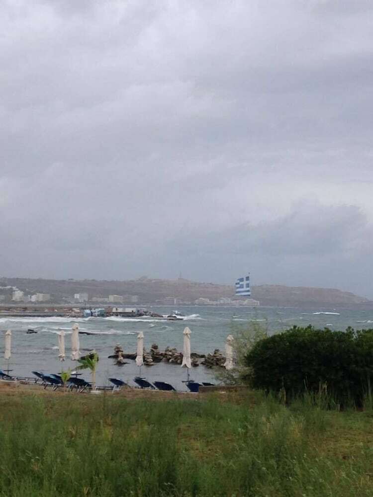 Yiannis Apartments