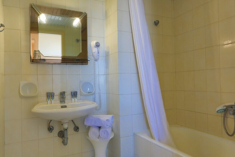 City Center Hotel