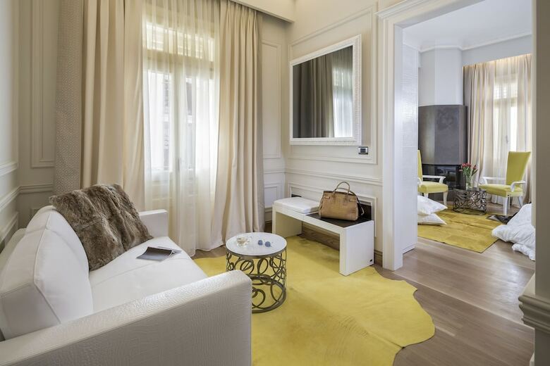 3sixty Hotel & Suites