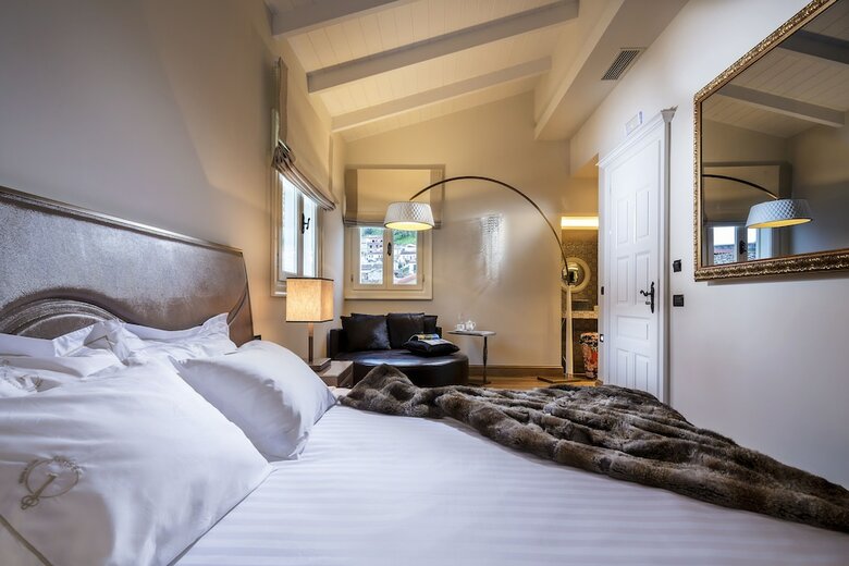 3sixty Hotel & Suites