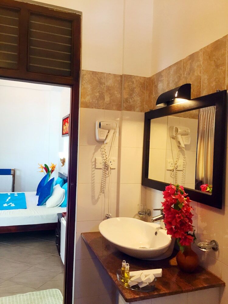 Hotel Blue Sky Beach Resort