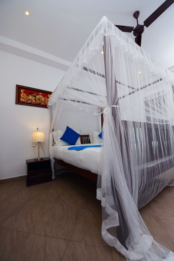 Hotel Blue Sky Beach Resort