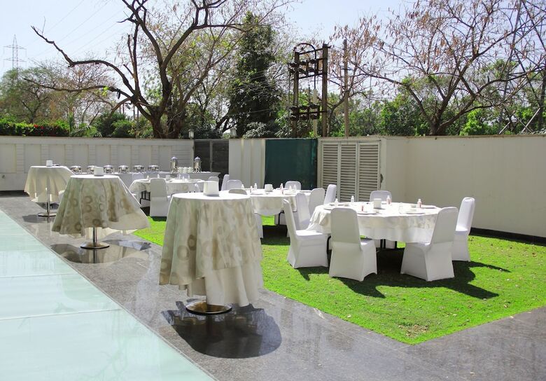 Hotel Stately Suites NH 8