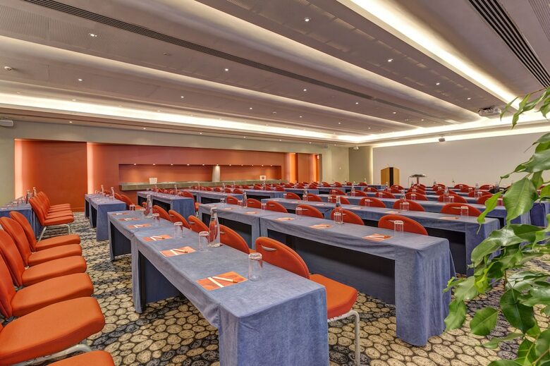 Monte-carlo Bay Hotel & Resort