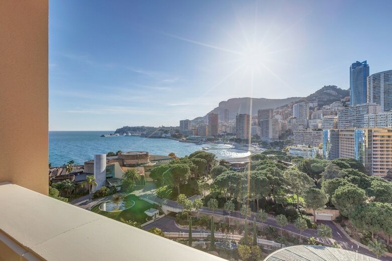 Monte-carlo Bay Hotel & Resort