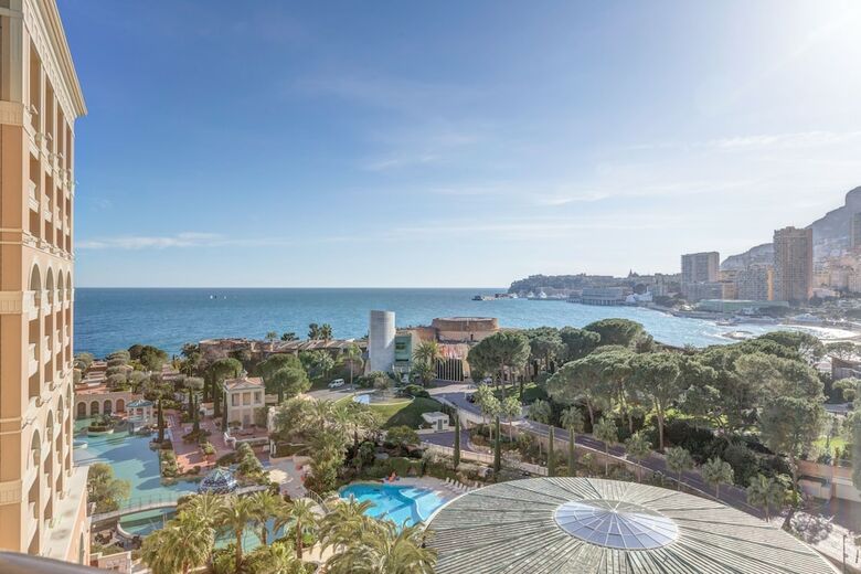 Monte-carlo Bay Hotel & Resort