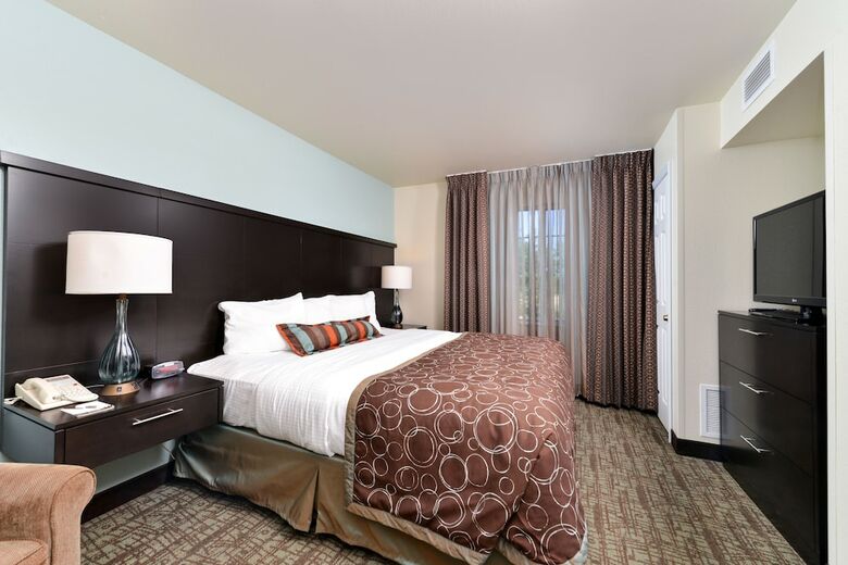 Hotel Staybridge Suites Sioux Falls