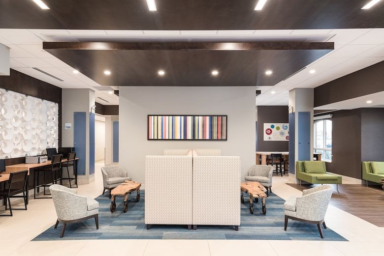 Hotel Holiday Inn Express & Suites Milton