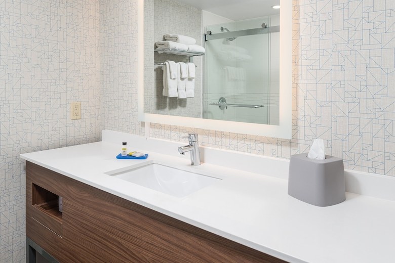 Hotel Holiday Inn Express & Suites Milton