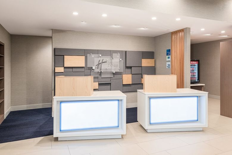 Hotel Holiday Inn Express & Suites Milton