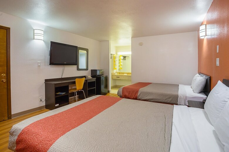 Motel 6 Brinkley, Ar