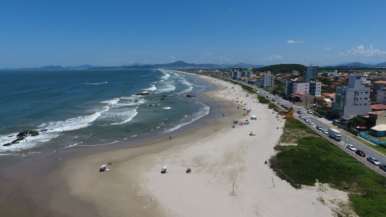 Gravat� Praia Hotel