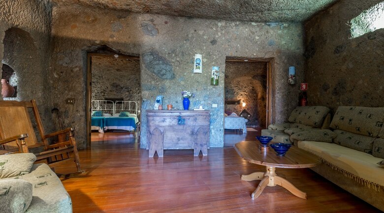 Casas Cuevas El Mimo Y Las Margaritas