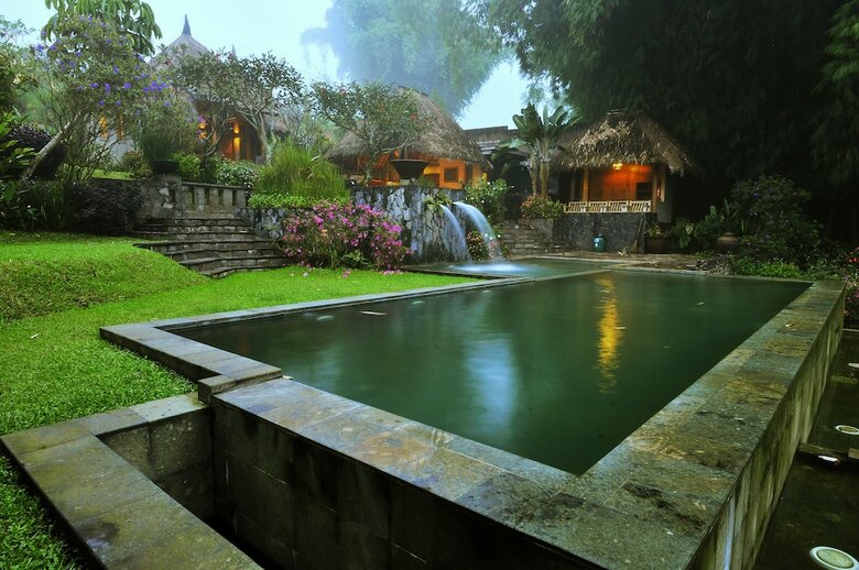 Hotel Kampung Sampireun Resort & Spa