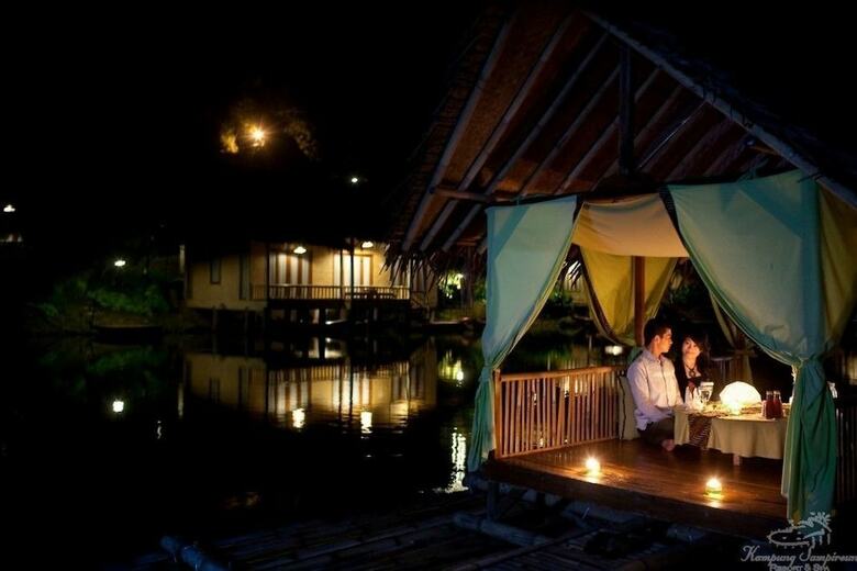 Hotel Kampung Sampireun Resort & Spa