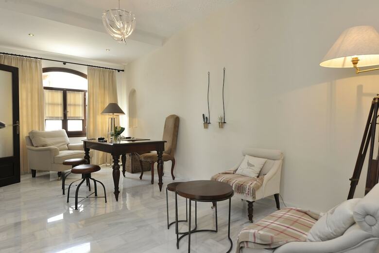 Hotel Aella Residence