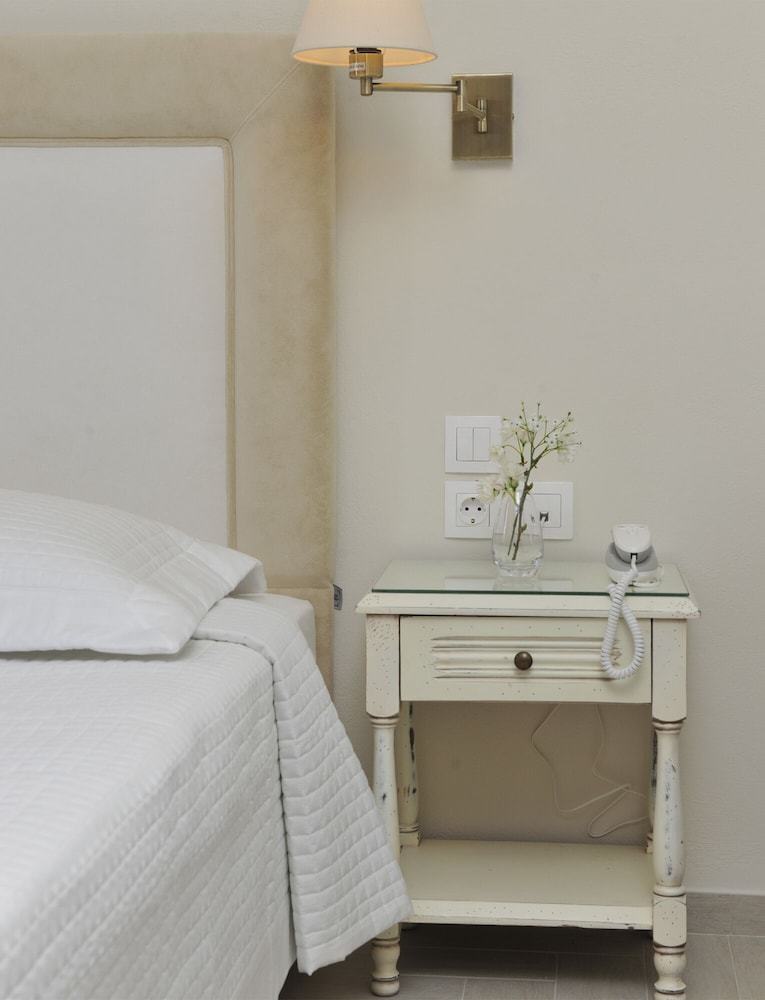 Hotel Aella Residence