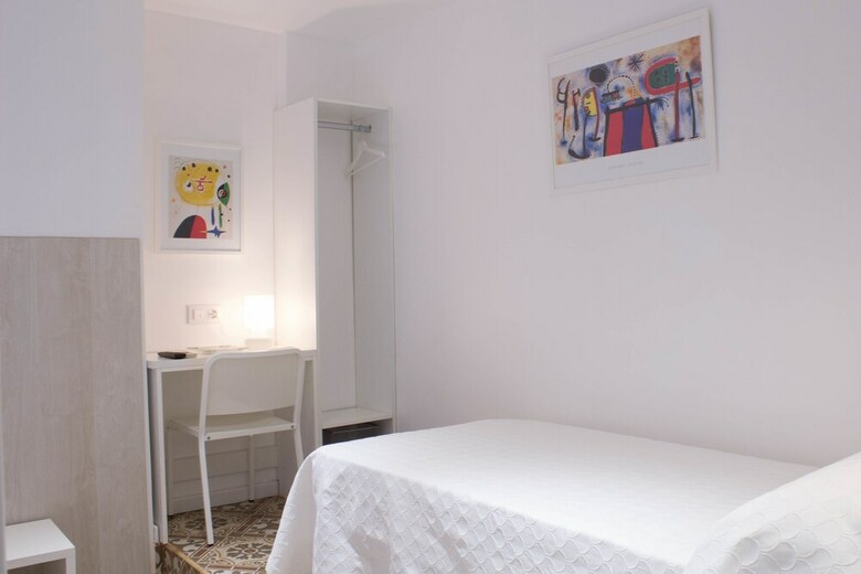 Hostal Nova