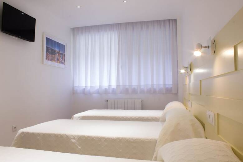Hostal Nova