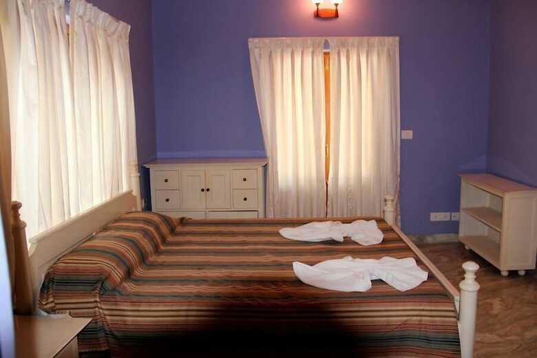 Hotel Pirache Home