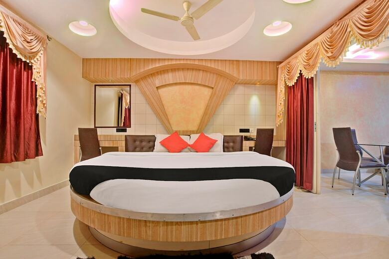 Capital O 1585 Hotel Palash Residency