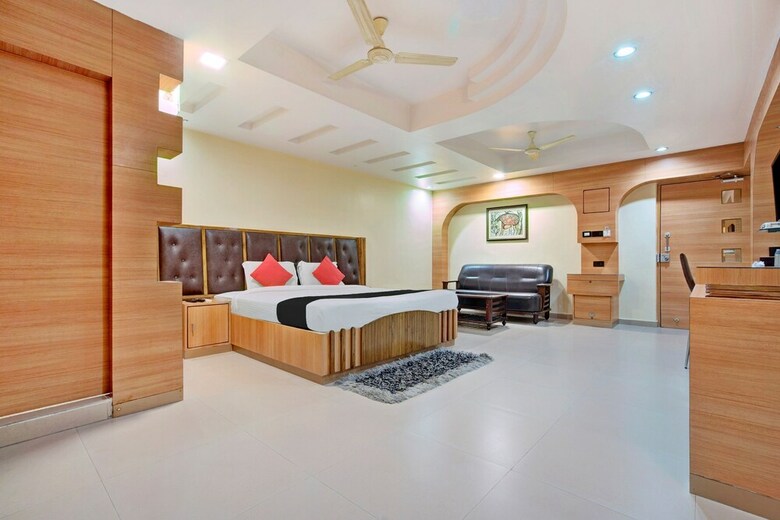 Capital O 1585 Hotel Palash Residency