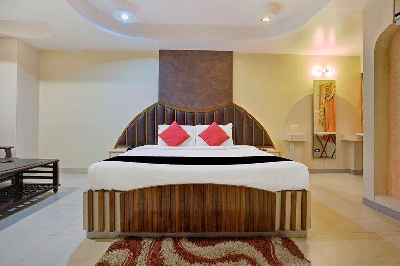 Capital O 1585 Hotel Palash Residency