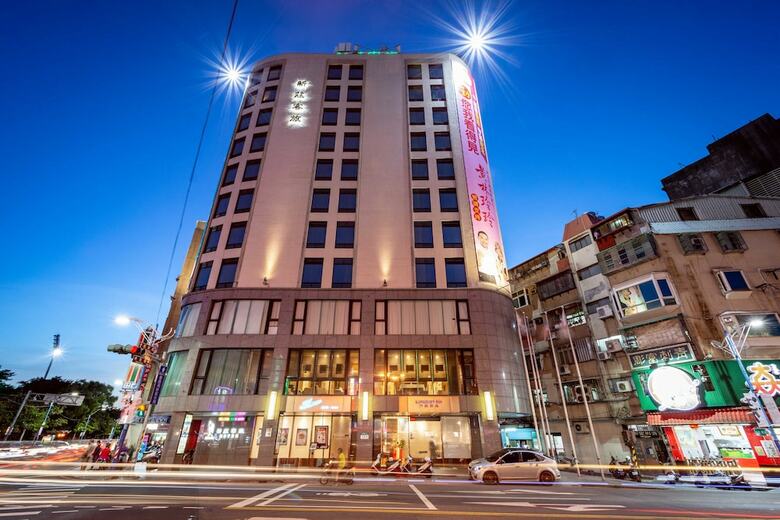 Hotel Landmark Inn