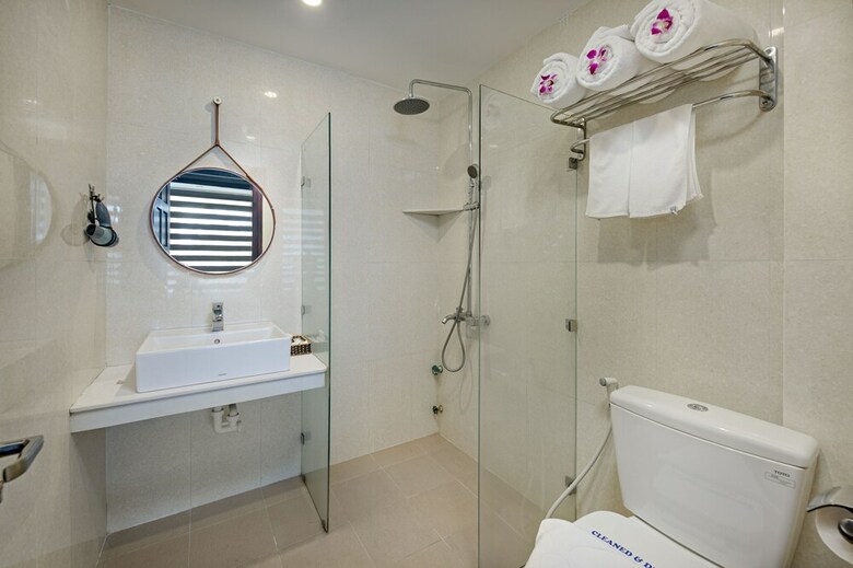 Emily Hotel & Apartments