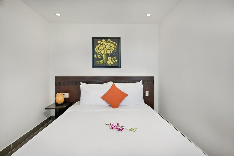 Emily Hotel & Apartments