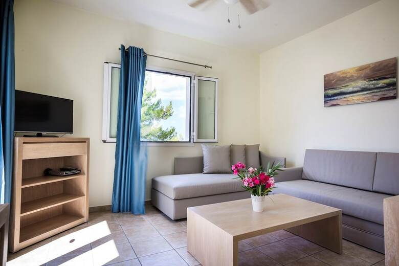Apartamentos Dionysos Village Resort