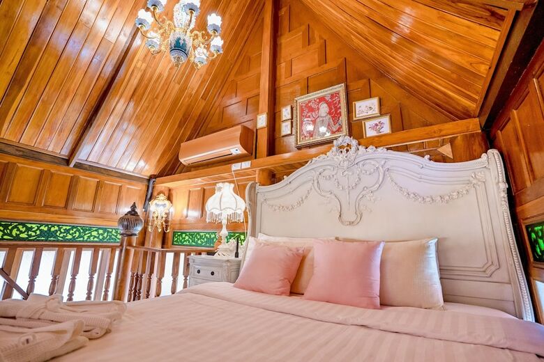 Hotel Royal Thai Villas Phuket