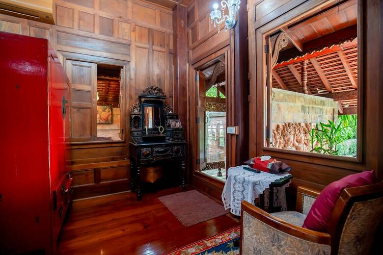 Hotel Royal Thai Villas Phuket