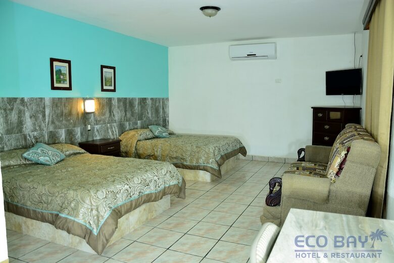 Eco Bay Hotel Y Restaurant