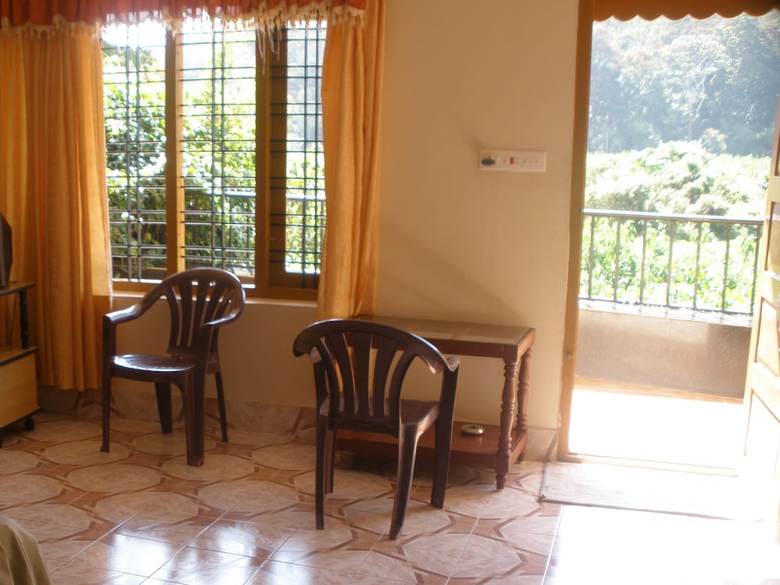Hotel Jungle Palace Homestay