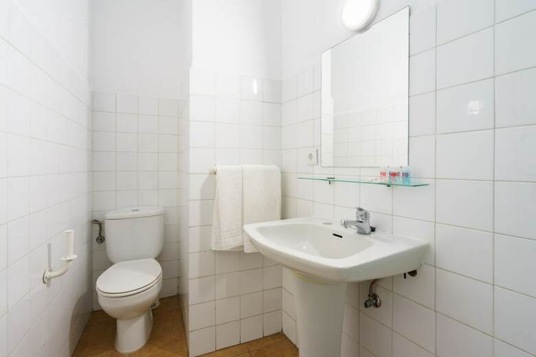 Oyo Hostal Paco