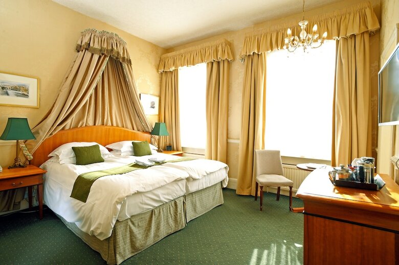 The Royal Hotel