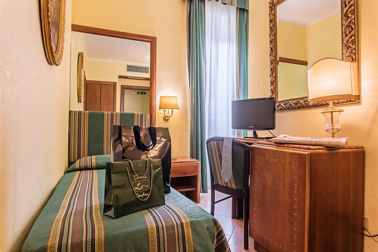 Raeli Hotel Regio