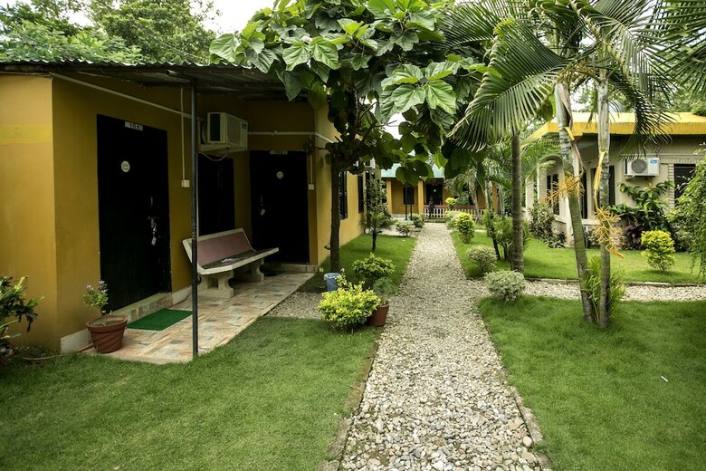 Sauraha Nana Hotel