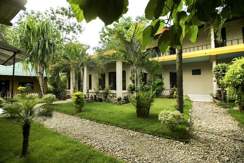 Sauraha Nana Hotel