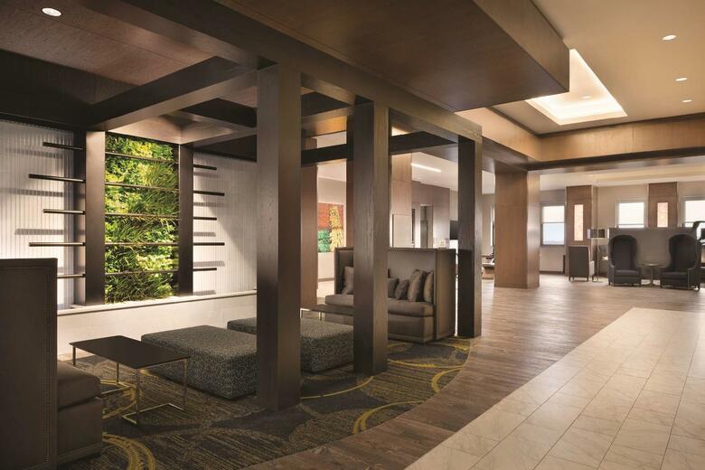 Hotel Embassy Suites By Hilton Pittsburgh Downtown