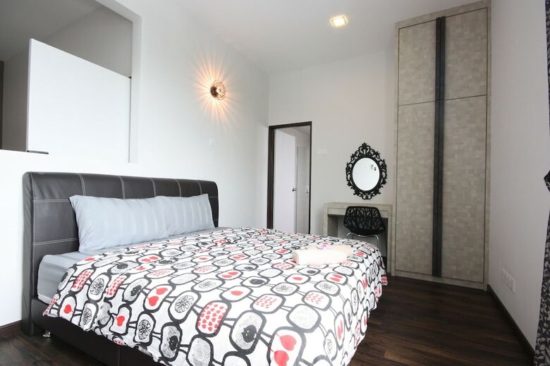 Shamrock Beach Villas Seaview 15