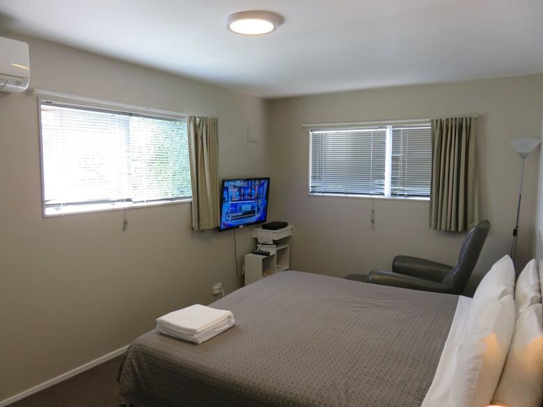 Motel Mcwilliam Apartments